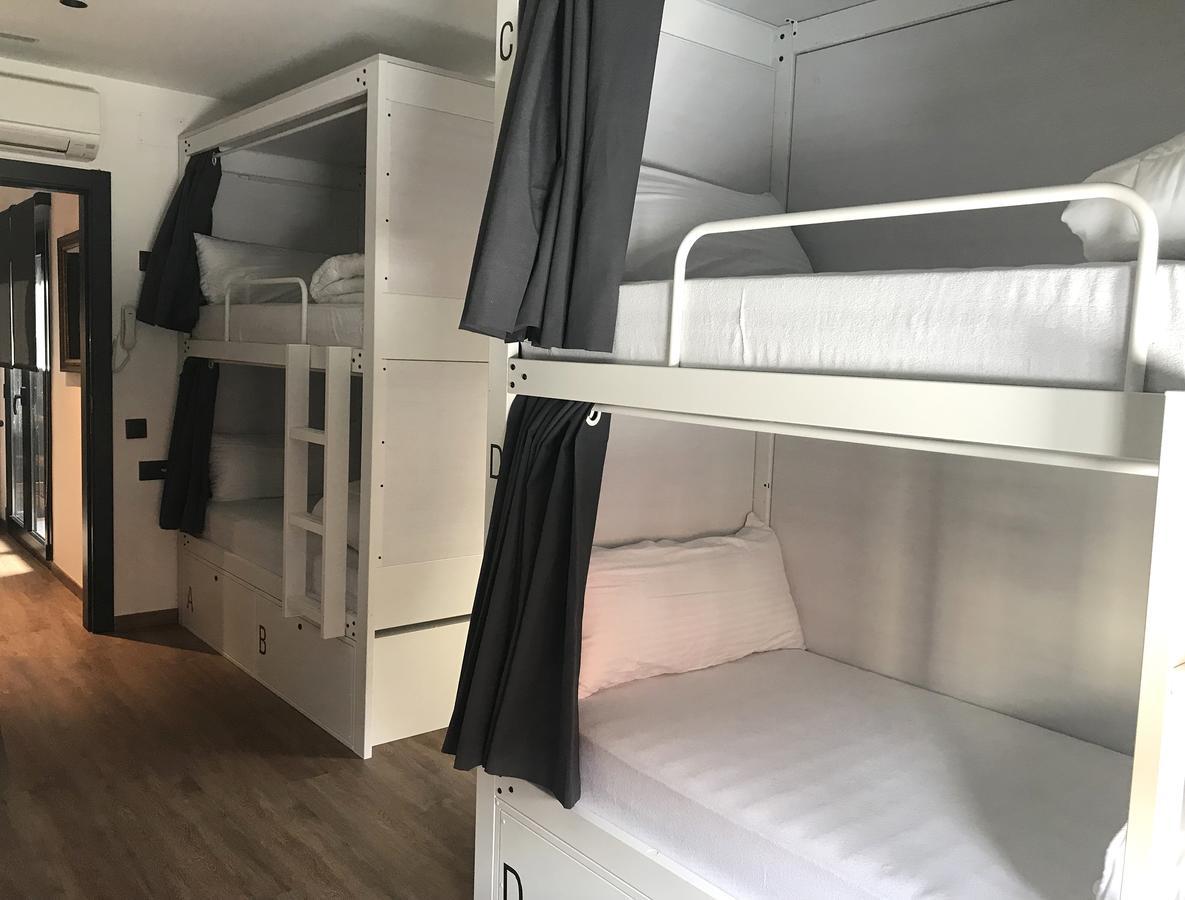 Airhostel Barcelona Airport 24H El Prat de Llobregat Extérieur photo