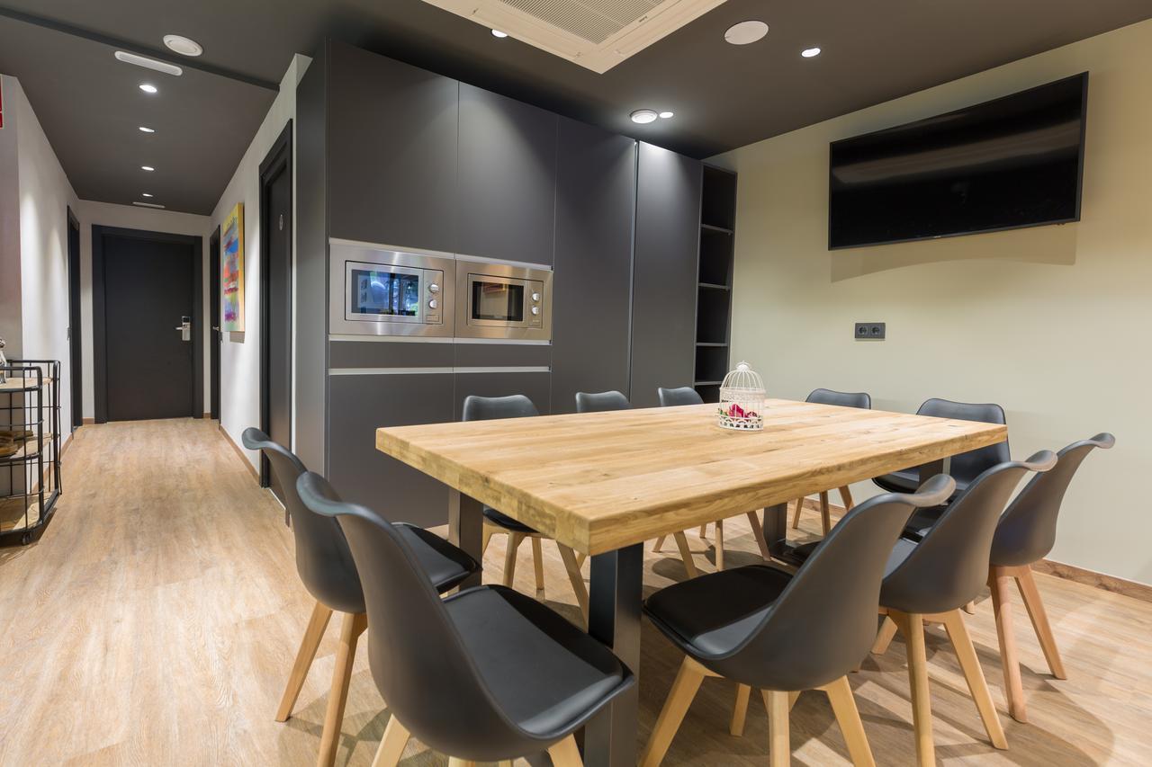 Airhostel Barcelona Airport 24H El Prat de Llobregat Extérieur photo