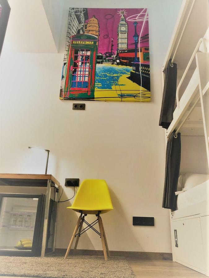 Airhostel Barcelona Airport 24H El Prat de Llobregat Extérieur photo