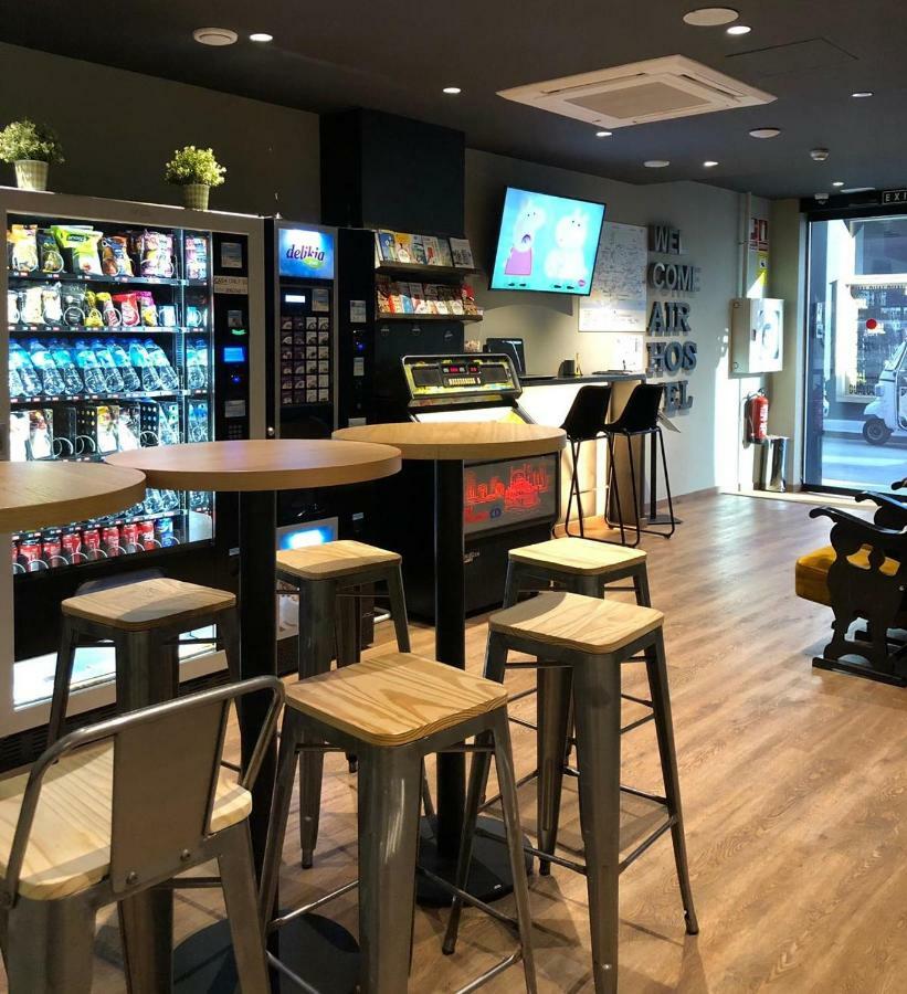 Airhostel Barcelona Airport 24H El Prat de Llobregat Extérieur photo